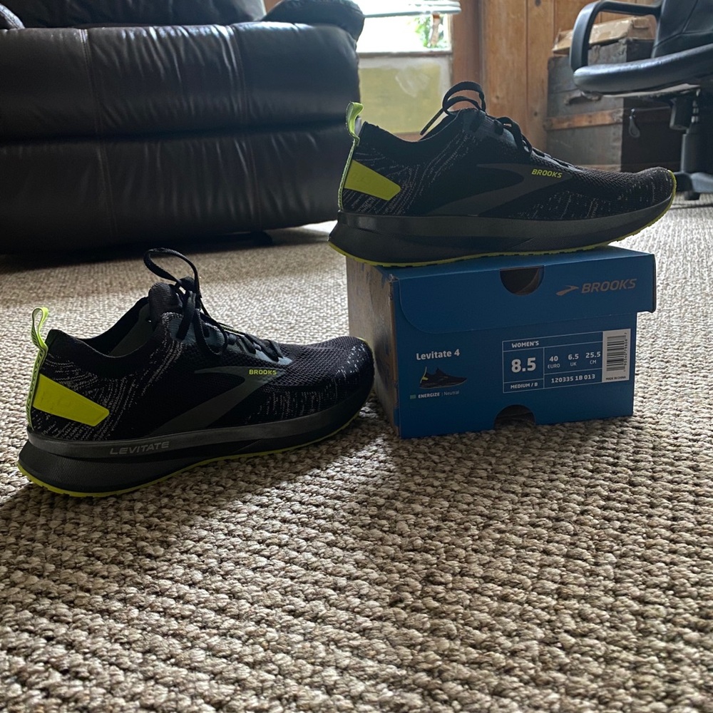 Brooks Levitate 4 running shoes